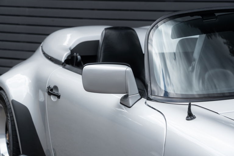 Porsche 911 Carrera 3.2 Speedster