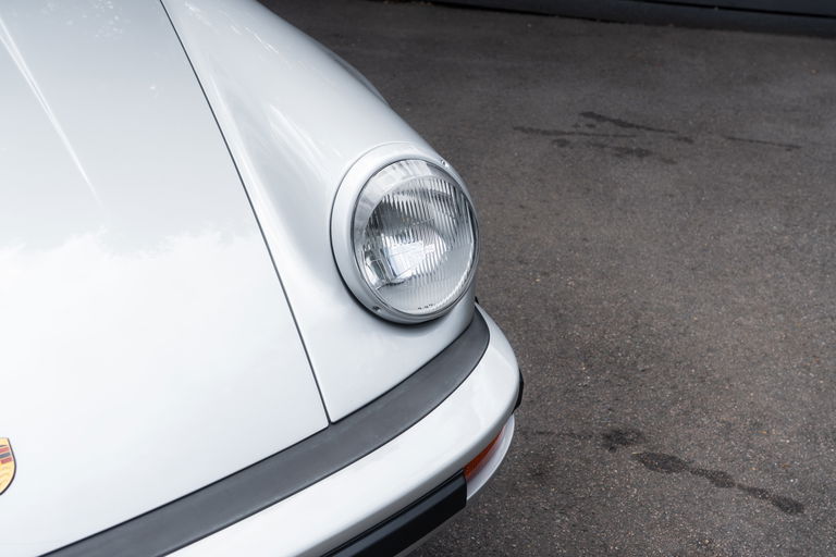 Porsche 911 Carrera 3.2 Speedster