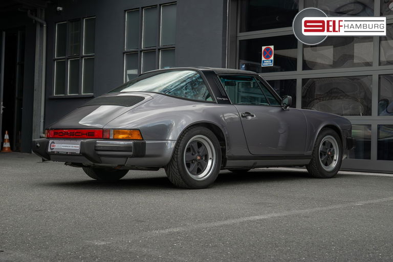 Porsche 911 Carrera 3.2 (US)