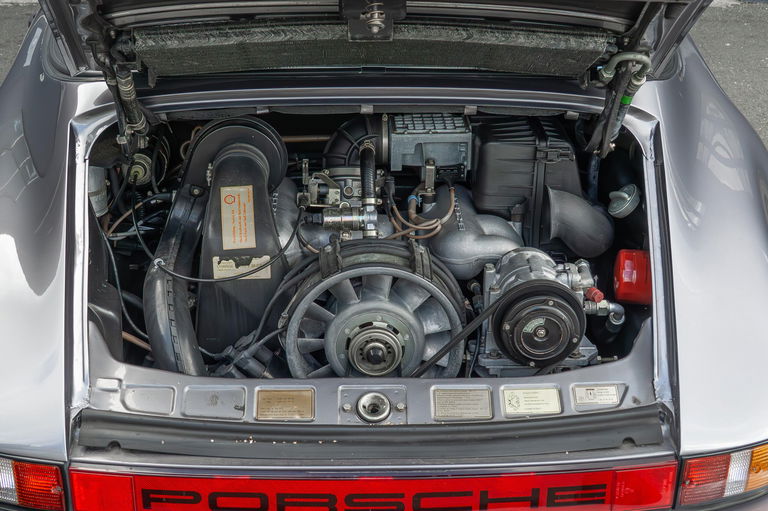 Porsche 911 Carrera 3.2 (US)