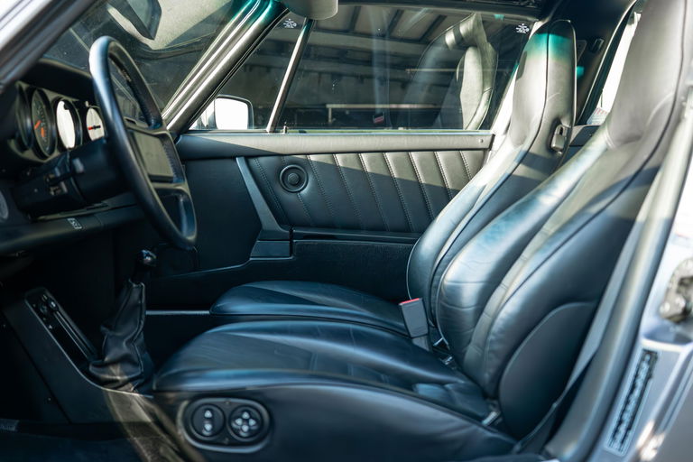 Porsche 911 Carrera 3.2 (US)