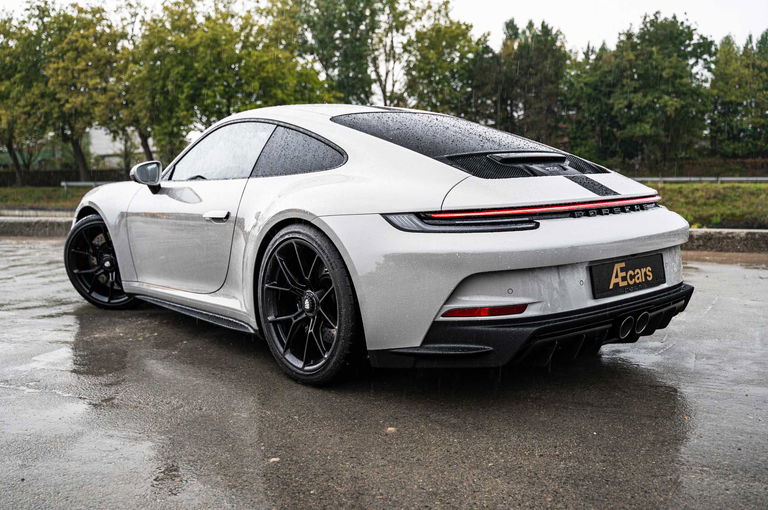 Porsche 992 GT3 Touring