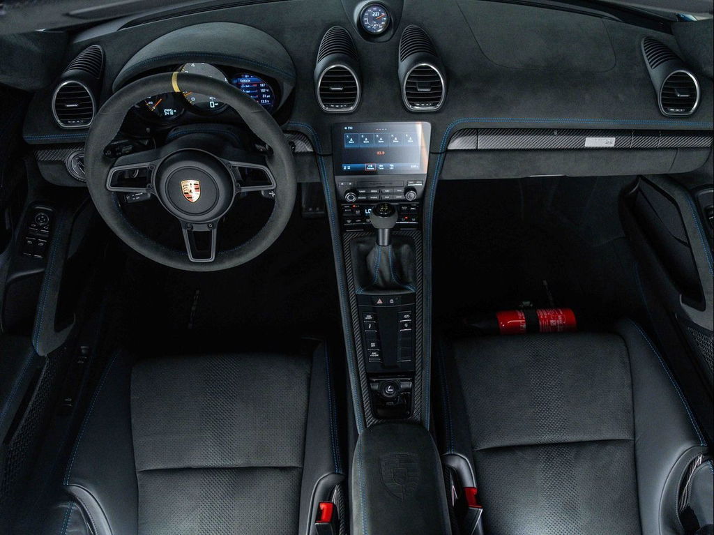 Porsche 718 Spyder RS