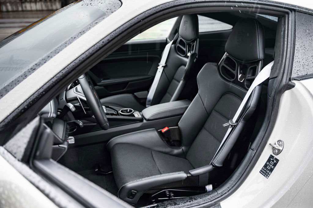 Porsche 992 GT3 Touring