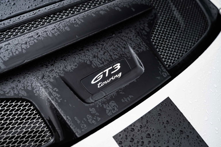 Porsche 992 GT3 Touring