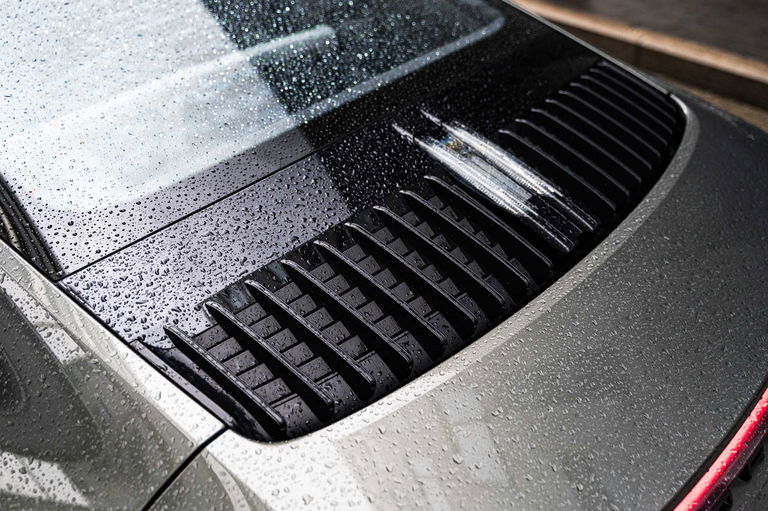 Porsche 992 Carrera 4 GTS