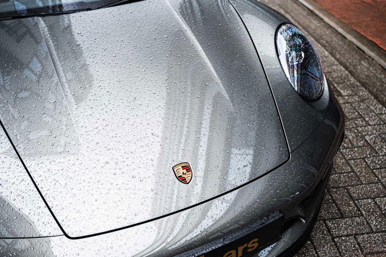 Porsche 992 Carrera 4 GTS