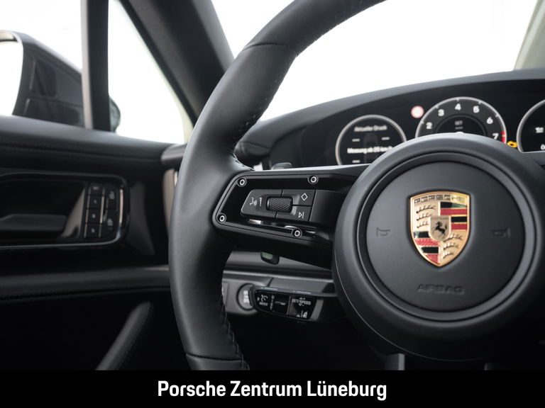 Porsche Panamera 4 E-Hybrid