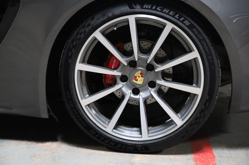 Porsche 718 Cayman GTS