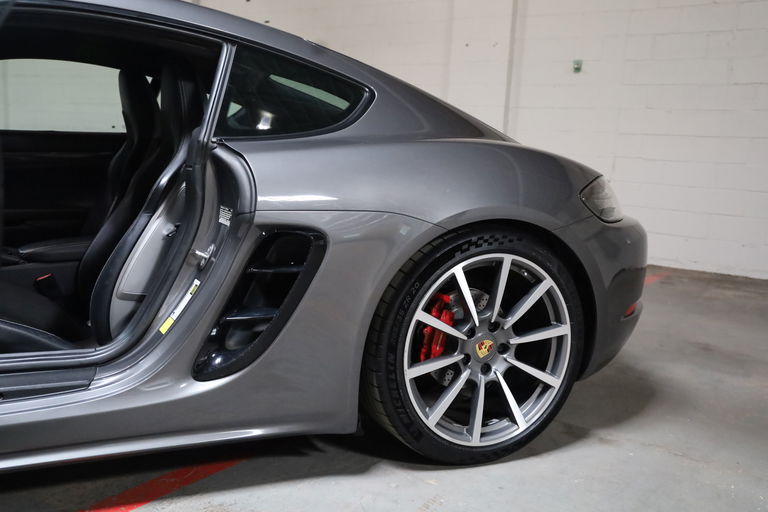 Porsche 718 Cayman GTS