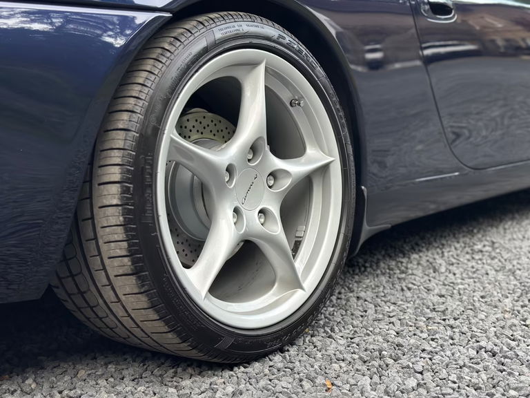 Porsche 996 Carrera 4