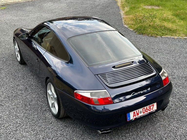 Porsche 996 Carrera 4