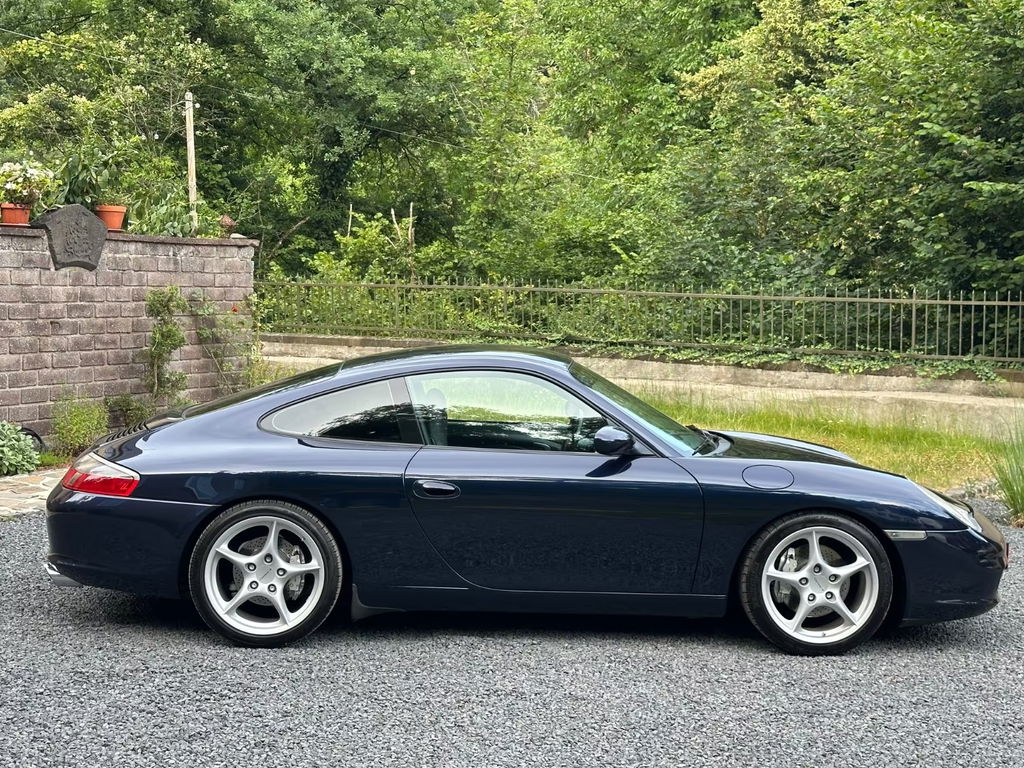 Porsche 996 Carrera 4