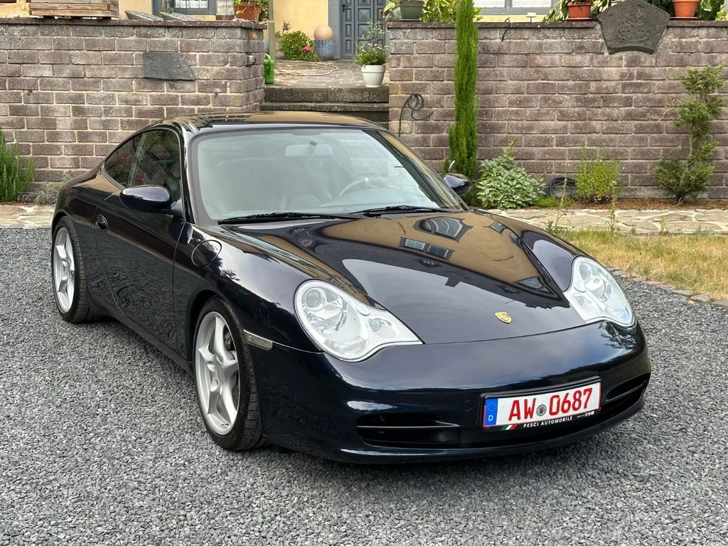 Porsche 996 Carrera 4