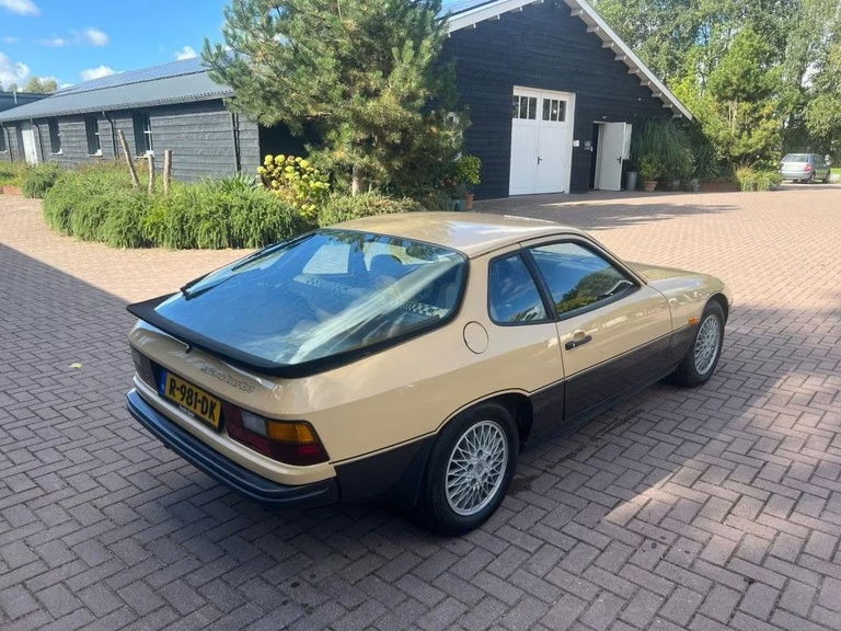 Porsche 924 Turbo