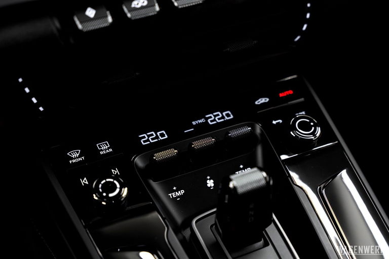 Porsche 992.2 Carrera GTS