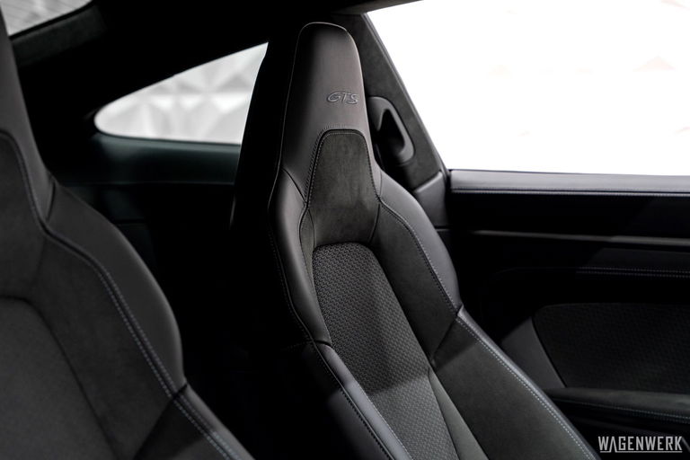 Porsche 992.2 Carrera GTS