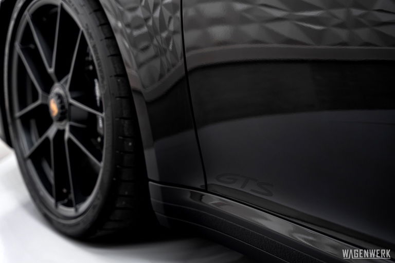 Porsche 992.2 Carrera GTS