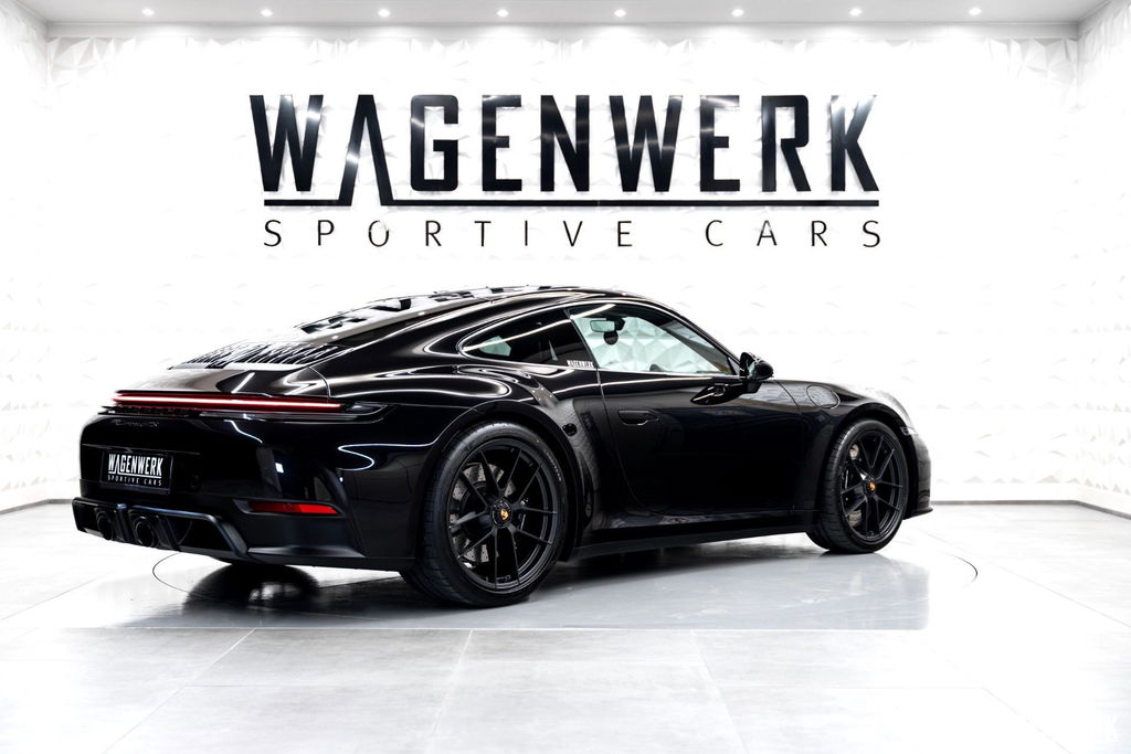 Porsche 992.2 Carrera GTS