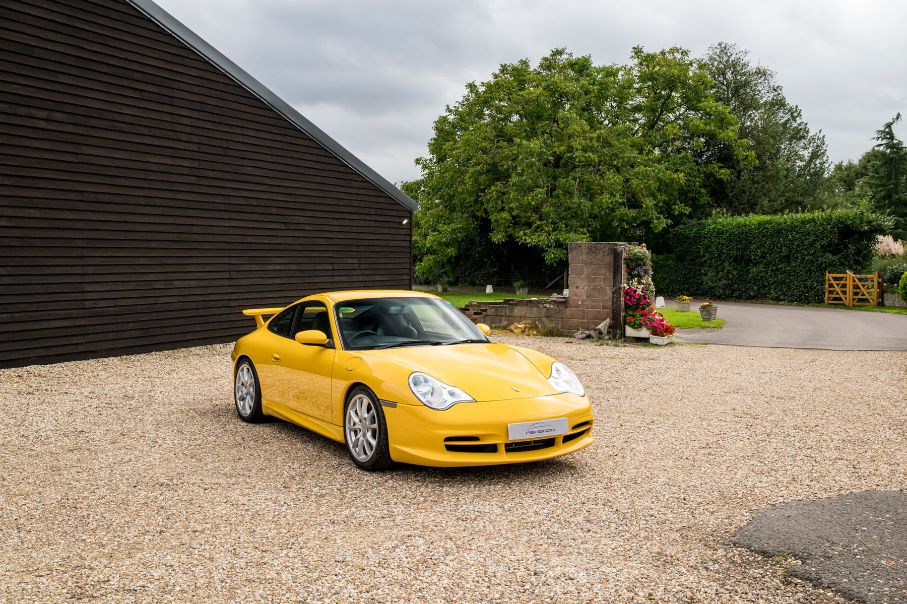 Hello (￣-￣)ゞ③ 🚲 ニューバランス996新色✨ かわいいカラーで、おしゃれの秋、先取り