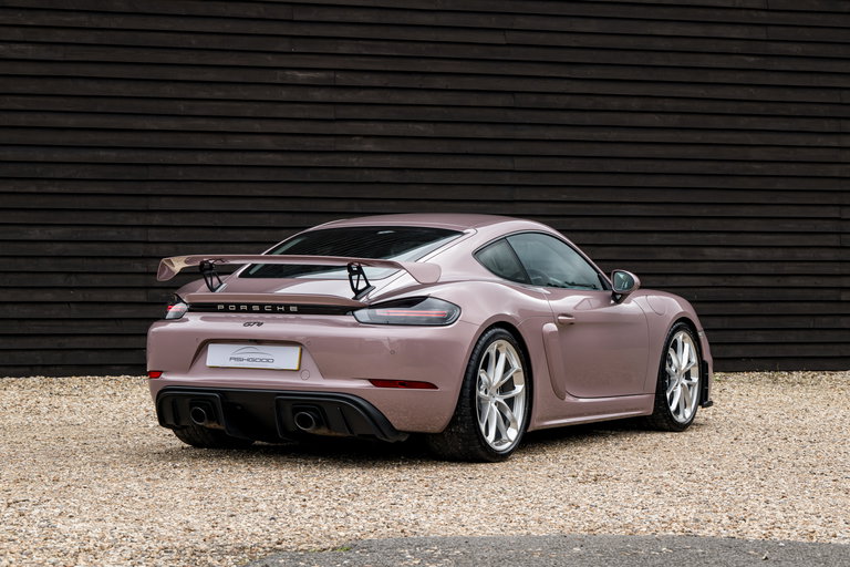 Porsche 718 Cayman GT4
