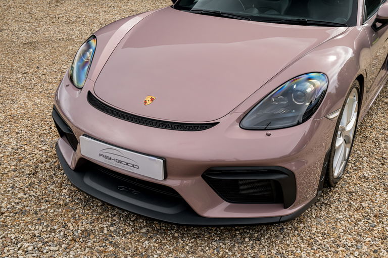 Porsche 718 Cayman GT4