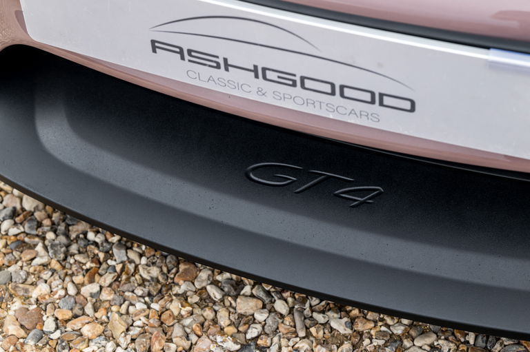 Porsche 718 Cayman GT4