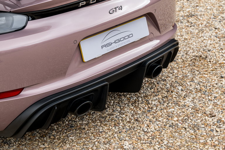 Porsche 718 Cayman GT4