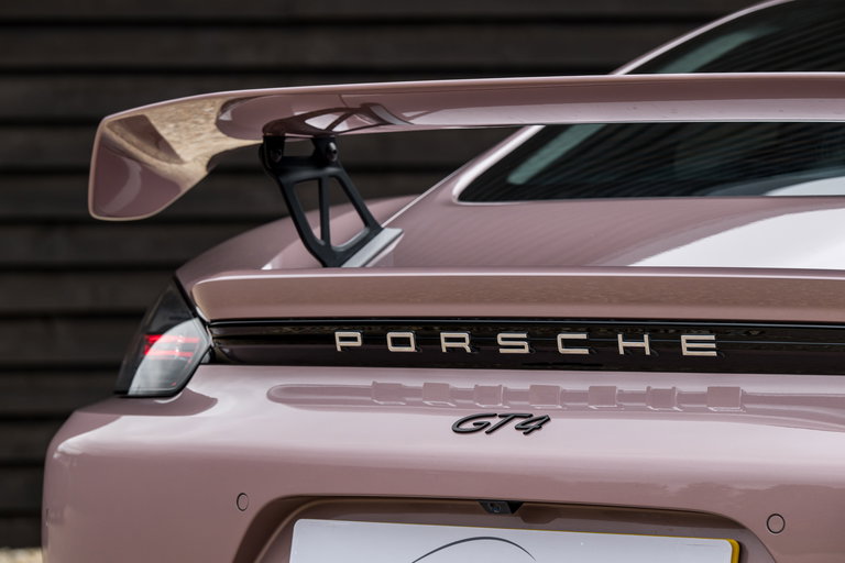 Porsche 718 Cayman GT4