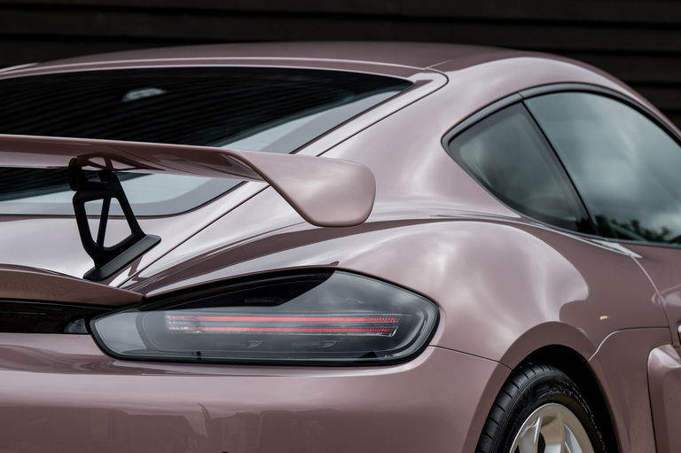 Porsche 718 Cayman GT4