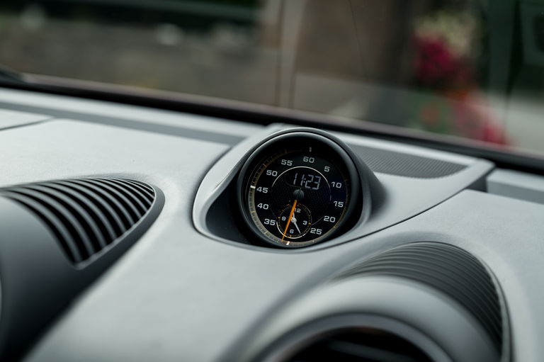 Porsche 718 Cayman GT4