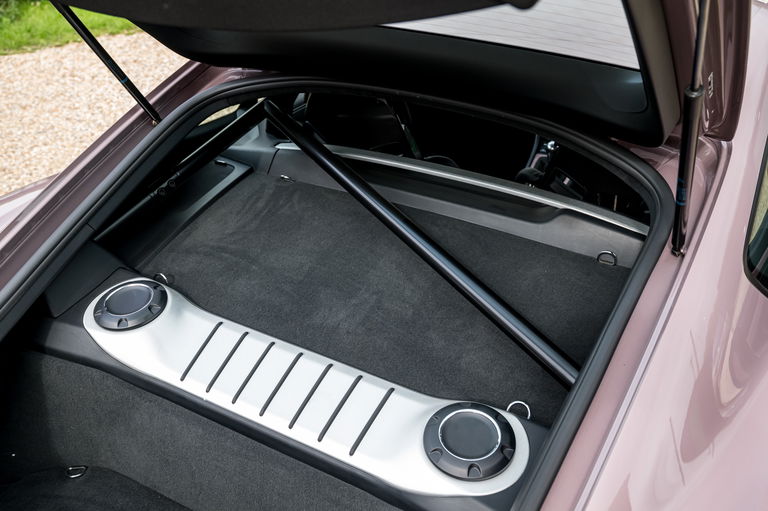 Porsche 718 Cayman GT4