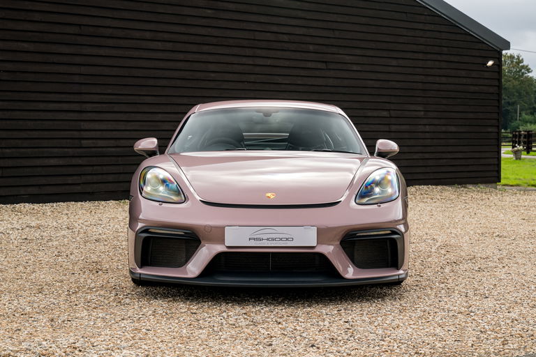 Porsche 718 Cayman GT4