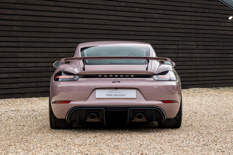 Porsche 718 Cayman GT4