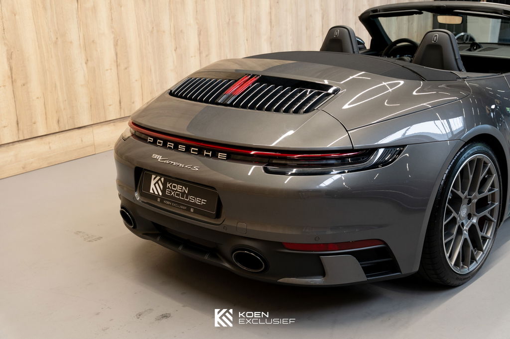 Porsche 992 Carrera 4S