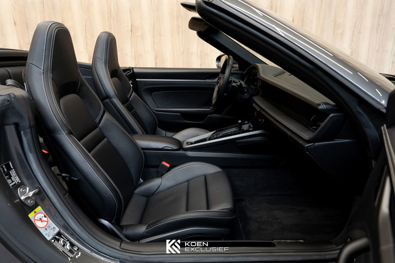 Porsche 992 Carrera 4S