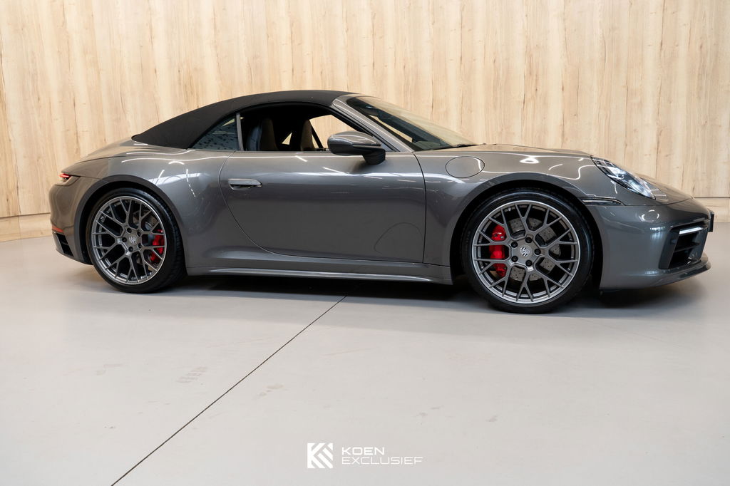Porsche 992 Carrera 4S