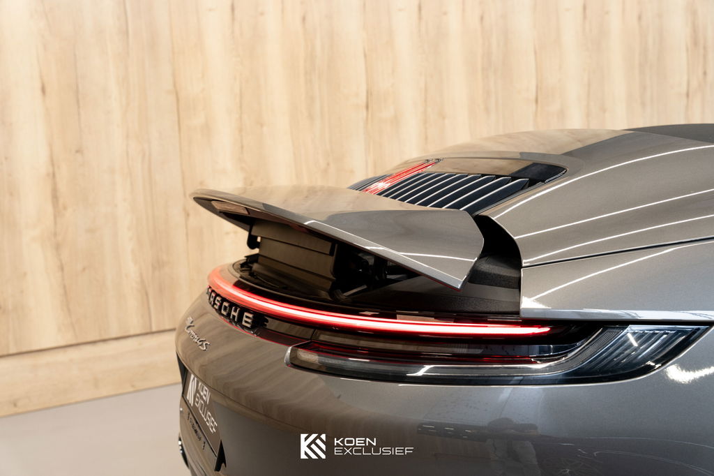 Porsche 992 Carrera 4S