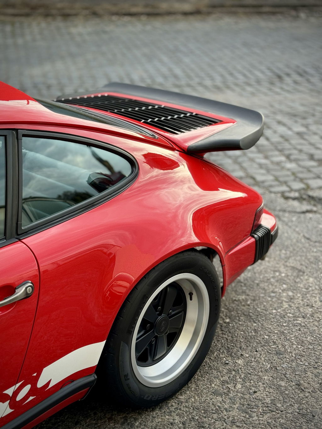 Porsche 911 Carrera 3.2 (US)