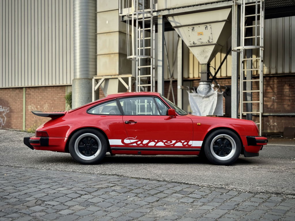 Porsche 911 Carrera 3.2 (US)