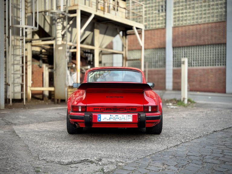 Porsche 911 Carrera 3.2 (US)