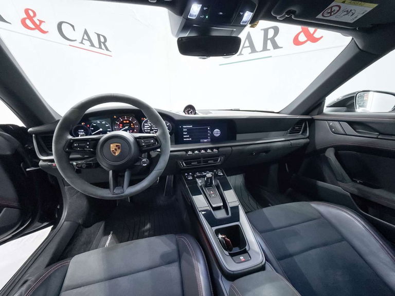 Porsche 992 Carrera GTS