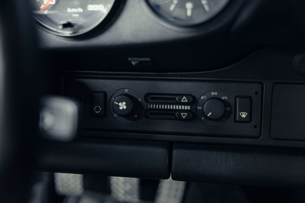 Porsche 964 Carrera RS