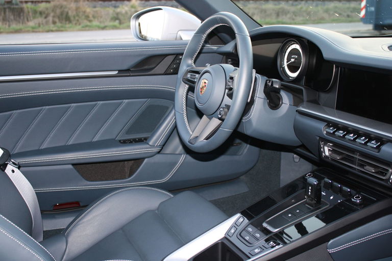 Porsche 992 Carrera GTS