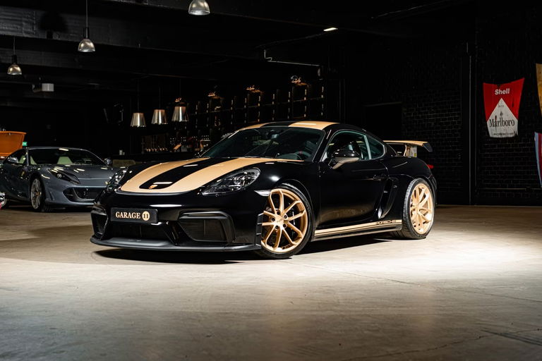 Porsche 718 Cayman GT4