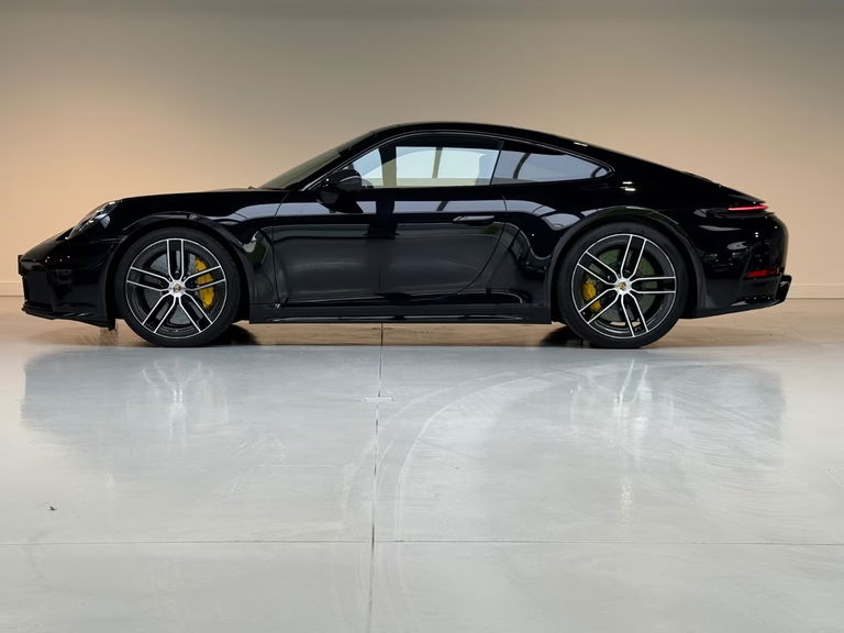 Porsche 992.2 Carrera GTS