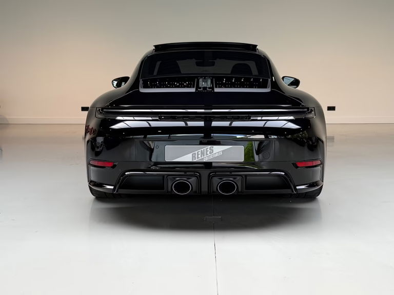 Porsche 992.2 Carrera GTS