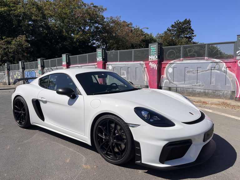 Porsche 718 Cayman GT4