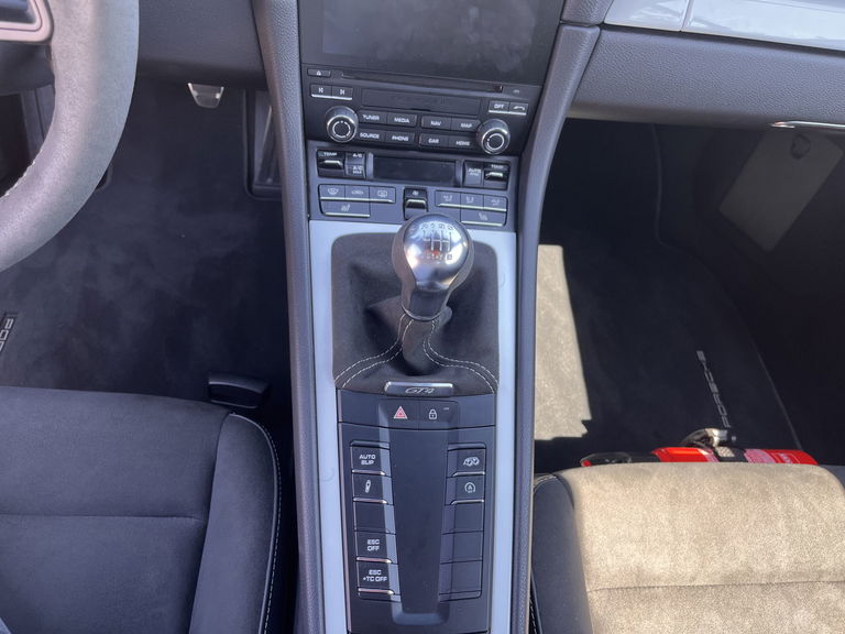 Porsche 718 Cayman GT4