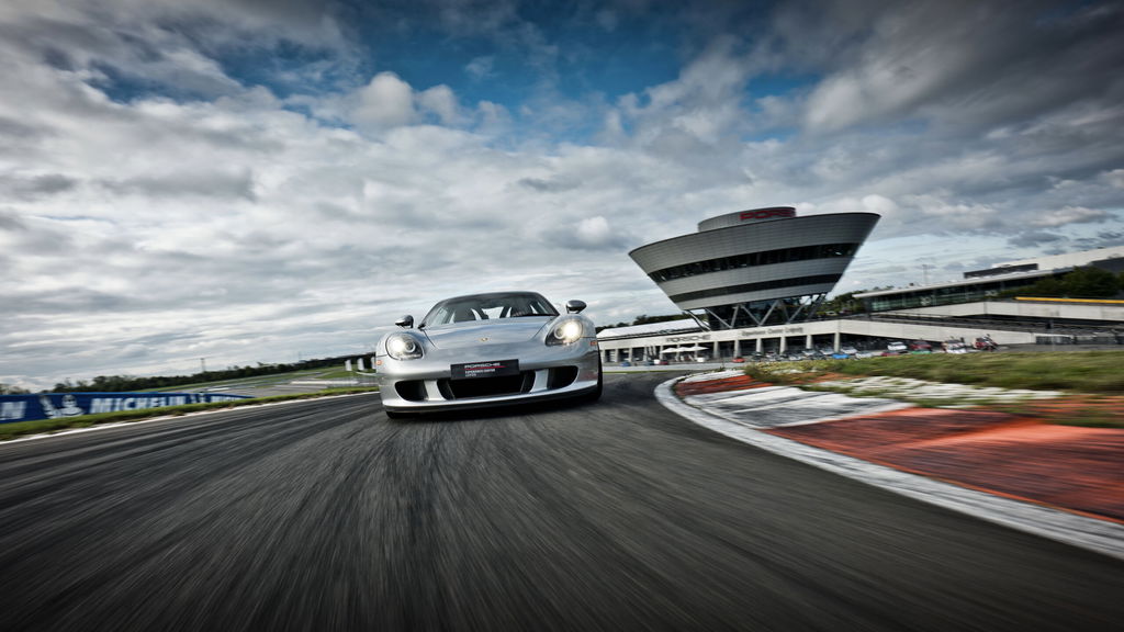 25 years of Porsche Carrera GT – From failed Formula 1 dream to supercar legend